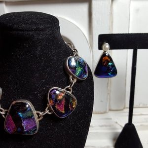 Bracelet and earrings